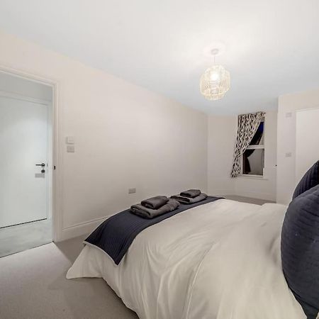 Trendy 2 Bedroom 2 Bathroom Apartment Minutes From Seafront In St Leonard'S Hastings St Leonards-on-Sea Eksteriør billede
