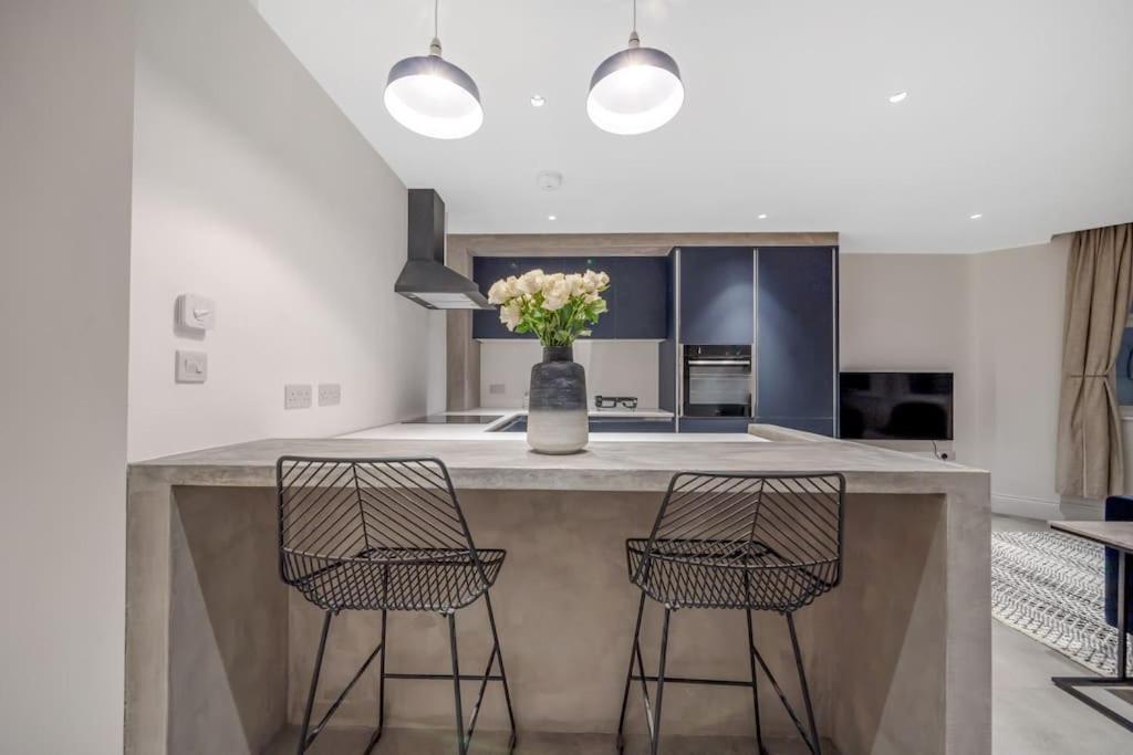 Trendy 2 Bedroom 2 Bathroom Apartment Minutes From Seafront In St Leonard'S Hastings St Leonards-on-Sea Eksteriør billede
